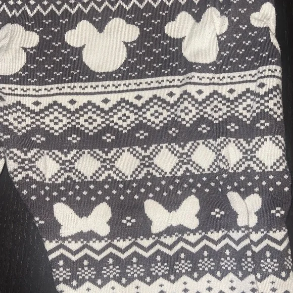 Gray Patterned Leggings - Picture 3 of 3